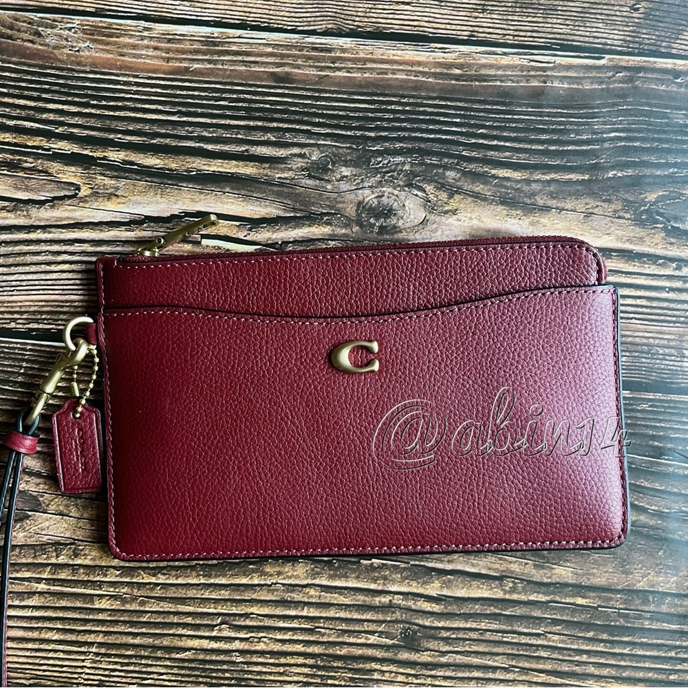 NWT Coach Pebble Leather L Zip Wristlet